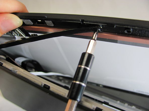 Sony Vaio Fit 13A Screen Replacement, Remove this Connection: crwdns2935265:04crwdnd2935265:02crwdnd2935265:02crwdne2935265:0