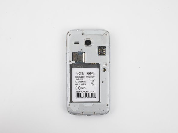 Samsung Galaxy Core Plus Motherboard Replacement, Remove screws from the midframe: crwdns2935265:05crwdnd2935265:01crwdnd2935265:02crwdne2935265:0