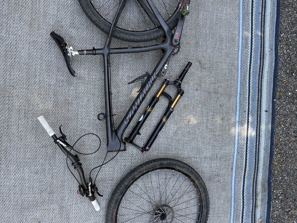 Fox32 Mountain Bike Front Air Suspension Fork Seal and Oil Replacement: étape 19, image 1 de 1