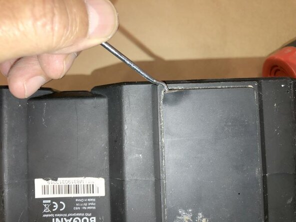 Bugani M83 wireless speaker Battery Replacement: adım 10, 3 resimden 1.