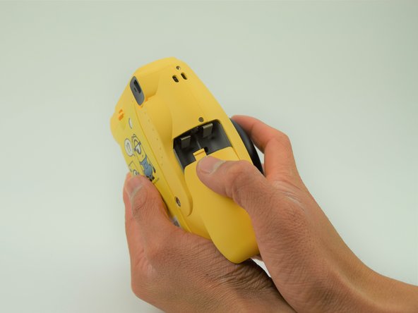 Fujifilm Instax Minion Lens Bellow Replacement: crwdns2935265:04crwdnd2935265:02crwdnd2935265:03crwdne2935265:0