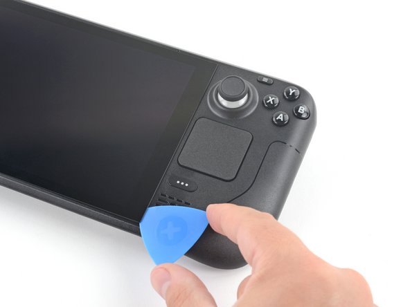 Steam Deck Screen Replacement, Slice the right side adhesive: crwdns2935265:032crwdnd2935265:03crwdnd2935265:03crwdne2935265:0