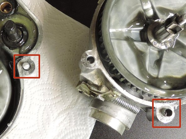 Kenwood Chef Gear Drive SER1018 Replacement, Open gear box: crwdns2935265:08crwdnd2935265:02crwdnd2935265:02crwdne2935265:0