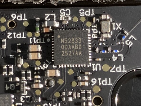 Steam Controller (2nd Generation) Wireless Puck Teardown, Photos: step 5, image 2 of 3