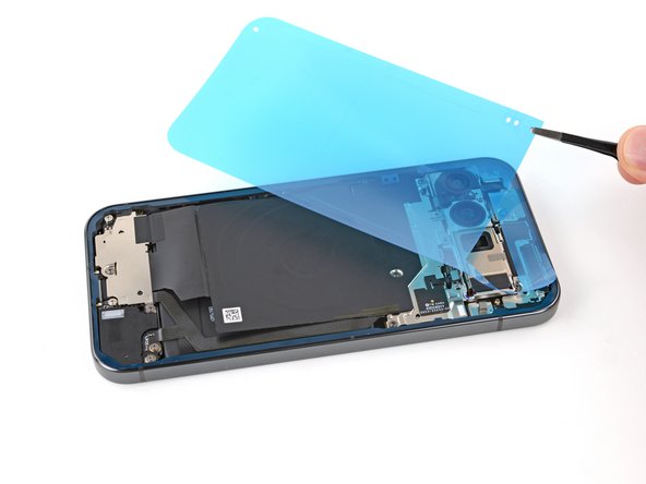 How to Apply New Rear Cover Adhesive in Your Google Pixel 9 Pro XL, Remove the first liner: 6 단계, 이미지 3개 중 2개