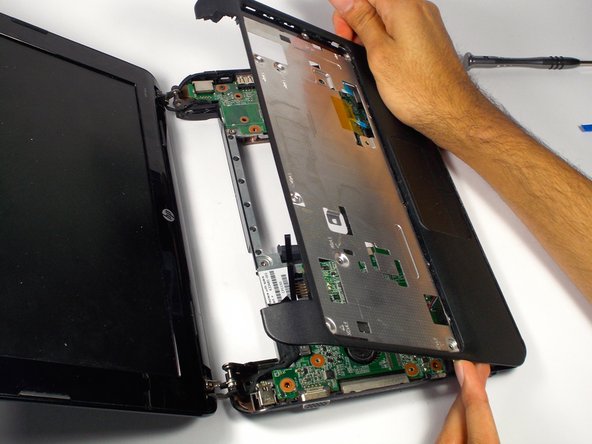 HP Mini 110-3735dx Screen Replacement: crwdns2935265:024crwdnd2935265:02crwdnd2935265:02crwdne2935265:0