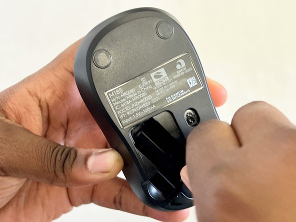 Logitech M185 Wireless Mouse Scroll Wheel Replacement: crwdns2935265:08crwdnd2935265:03crwdnd2935265:03crwdne2935265:0