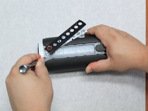 JBL Pulse 2 Battery Replacement: crwdns2935265:05crwdnd2935265:03crwdnd2935265:03crwdne2935265:0