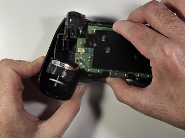 DualShock 4 CUH-ZCT2U D-pad Gasket Replacement: crwdns2935265:05crwdnd2935265:02crwdnd2935265:03crwdne2935265:0