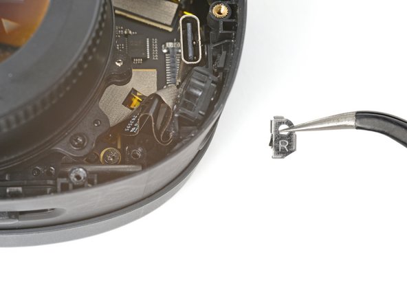 HTC Vive XR Elite Motion Sensor Replacement, Remove the brackets: crwdns2935265:036crwdnd2935265:03crwdnd2935265:03crwdne2935265:0