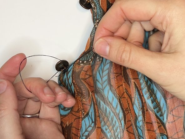 Shank Button Replacement: crwdns2935265:04crwdnd2935265:02crwdnd2935265:03crwdne2935265:0