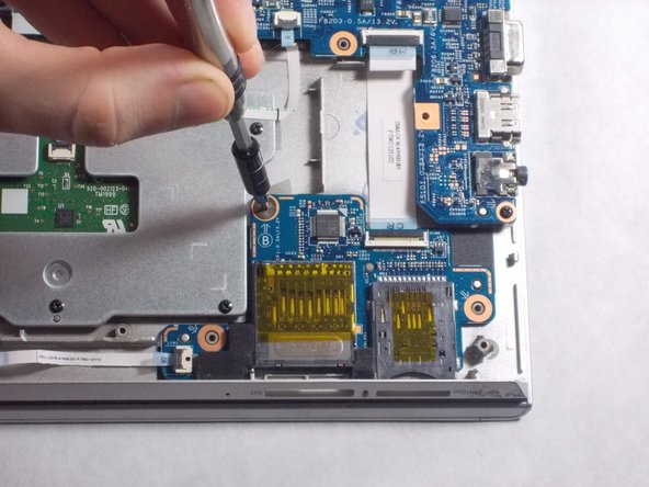 Sony Vaio SVT151A11L Multimedia Card Reader Replacement: crwdns2935265:09crwdnd2935265:02crwdnd2935265:02crwdne2935265:0