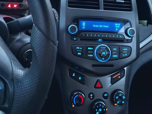 Chevrolet Sonic 2011-2016 A/C-koelmiddel bijvullen: stap 3, afbeelding 3 van 3