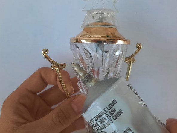 How to Repair a Trophy: 5 단계, 이미지 3개 중 2개