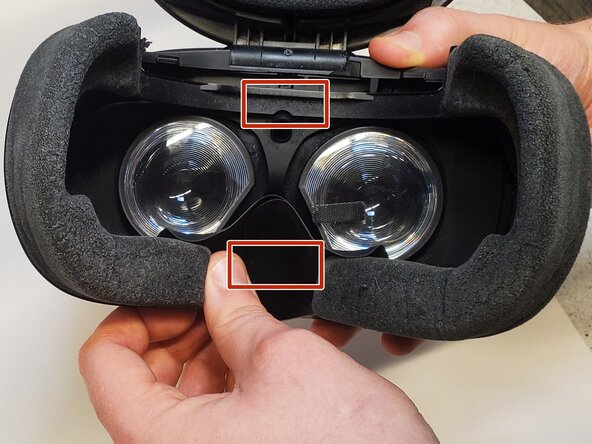HTC Vive Cosmos Disassembly, Remove Faceplate: crwdns2935265:01crwdnd2935265:01crwdnd2935265:01crwdne2935265:0