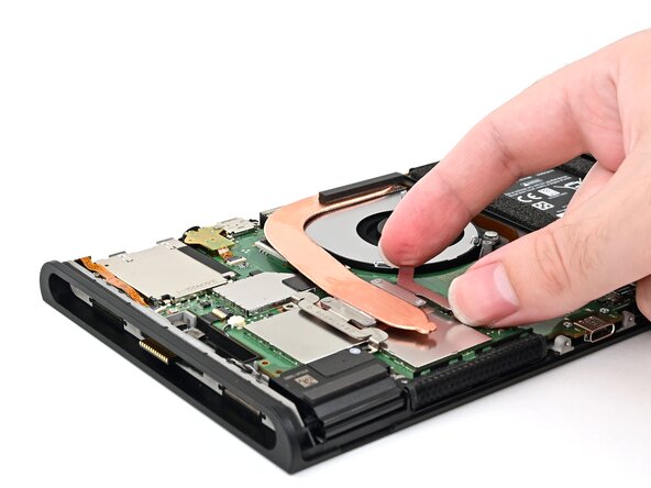 Nintendo Switch 2 Board Replacement, Install the heat sink: crwdns2935265:079crwdnd2935265:03crwdnd2935265:03crwdne2935265:0