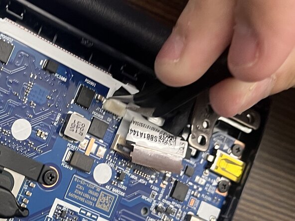 Lenovo IdeaPad 3-15IML05 Display Assembly Replacement: crwdns2935265:05crwdnd2935265:02crwdnd2935265:03crwdne2935265:0