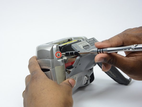 Canon ZR70MC LCD Component Replacement: crwdns2935265:05crwdnd2935265:02crwdnd2935265:02crwdne2935265:0