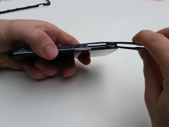 Kyocera Hydro Vibe Volume Button Replacement, Volume Button: crwdns2935265:06crwdnd2935265:02crwdnd2935265:03crwdne2935265:0