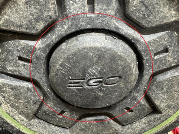 EGO LM2130SP Self-Propelled Unit Replacement, Remove the Rear Wheels: crwdns2935265:04crwdnd2935265:01crwdnd2935265:03crwdne2935265:0