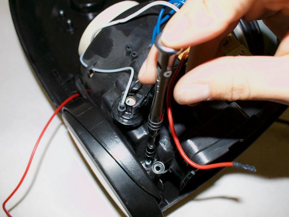 Bissell OptiClean Cyclonic Vacuum Motor and Circuit Board Replacement: crwdns2935265:019crwdnd2935265:02crwdnd2935265:02crwdne2935265:0