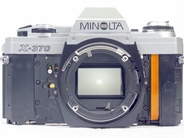 Removing Minolta X-370 Lens Holder: crwdns2935265:011crwdnd2935265:02crwdnd2935265:02crwdne2935265:0