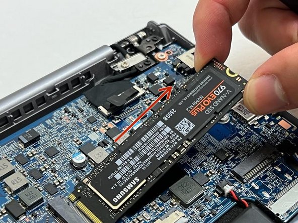 Power-Button, SSD2: Schritt 5, Bild 3 von 3