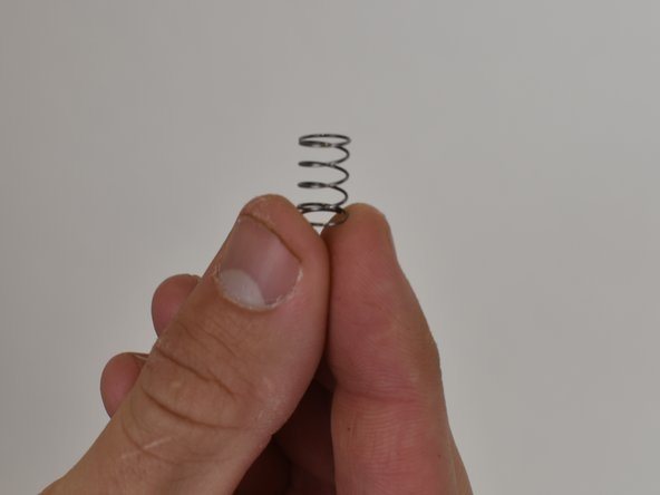 Hover-1 Coast Power Button Spring Replacement: passo 6, immagine 2 di 2