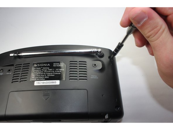 Insignia NS-HDRAD Circuit Board Replacement, Rear Panel: crwdns2935265:04crwdnd2935265:02crwdnd2935265:02crwdne2935265:0