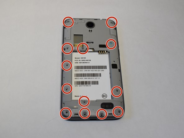 ZTE Prestige 2 Back Panel Removal, Back Panel: crwdns2935265:03crwdnd2935265:02crwdnd2935265:03crwdne2935265:0