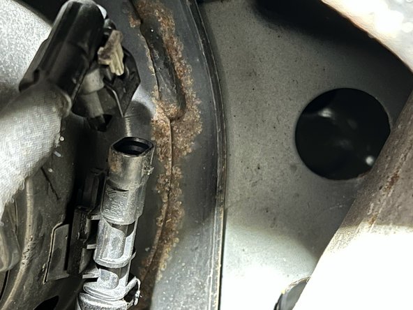 Chevrolet SS Sedan Rear Shock Absorber Replacement, Strut Electrical Connection: crwdns2935265:010crwdnd2935265:02crwdnd2935265:03crwdne2935265:0