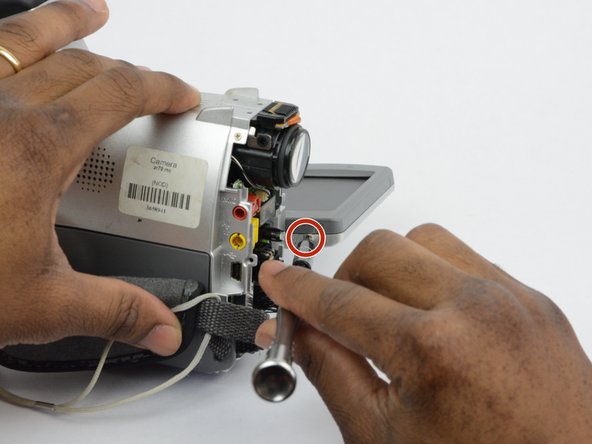 Canon ZR70MC LCD Component Replacement: crwdns2935265:010crwdnd2935265:02crwdnd2935265:02crwdne2935265:0