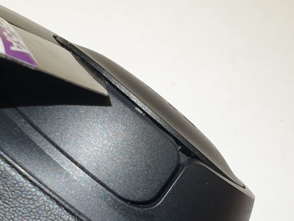 JBL Tune 700BT Teardown, left side - electronics cover: crwdns2935265:07crwdnd2935265:01crwdnd2935265:02crwdne2935265:0