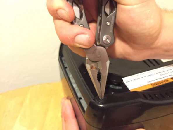 Repairing Kitchenaid KMT422CU1 Catch Lever: crwdns2935265:03crwdnd2935265:02crwdnd2935265:03crwdne2935265:0