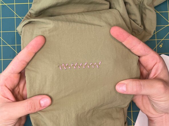 Baseball Stitch on a Tear, Quality check: crwdns2935265:08crwdnd2935265:01crwdnd2935265:03crwdne2935265:0