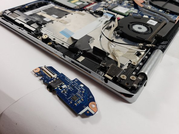 Lenovo Yoga 710-14IKB Headphone Jack Replacement: crwdns2935265:08crwdnd2935265:02crwdnd2935265:02crwdne2935265:0