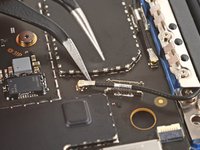 Microsoft Surface Laptop 7 (13.8-inch) Screen Replacement