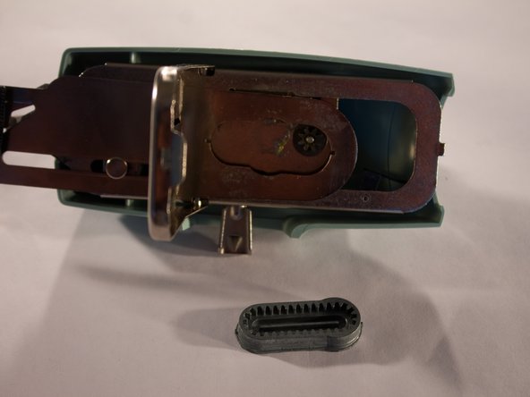 Greist Buttonholer Button Template Replacement, Remove the Template: crwdns2935265:03crwdnd2935265:02crwdnd2935265:02crwdne2935265:0