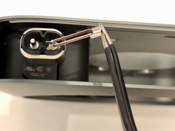 Mac mini Late 2018 Disassembly, Power supply connector: crwdns2935265:017crwdnd2935265:02crwdnd2935265:03crwdne2935265:0