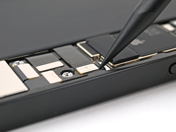 iPhone 16e Battery Replacement