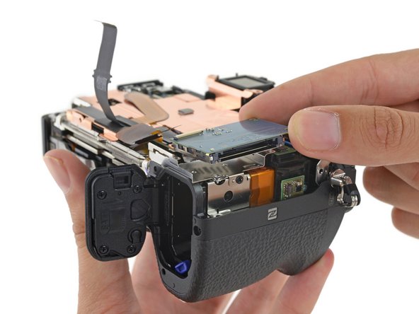 Sony a7R II Teardown: crwdns2935265:09crwdnd2935265:03crwdnd2935265:03crwdne2935265:0