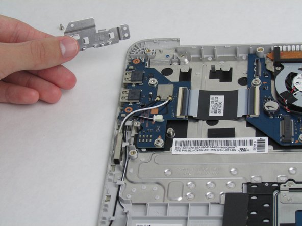Samsung Notebook 7 Spin NP740U3MK01US Wi-Fi Card Replacement, Wi-Fi Card: step 6, image 3 of 3