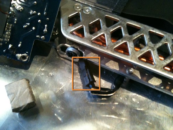 iMac Intel 20" EMC 2105 and 2118 Power Supply - short cut method avoids removing logic board Replacement: 步骤 26 中的图像 1，2