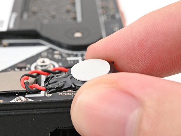 Framework Desktop RTC Battery Replacement, Expose the adhesive: Schritt 37, Bild 3 von 3