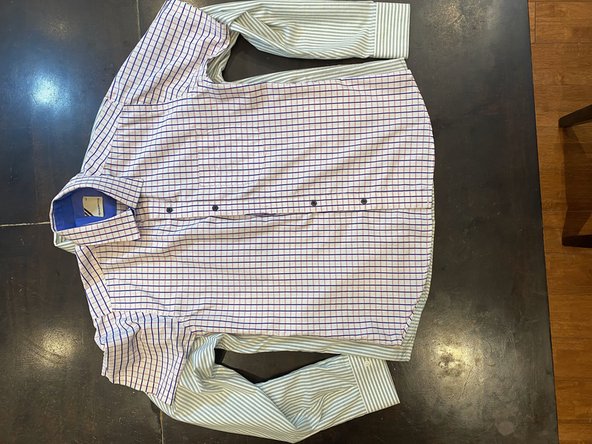 How to Shorten the Length of a Shirt: crwdns2935265:014crwdnd2935265:03crwdnd2935265:03crwdne2935265:0