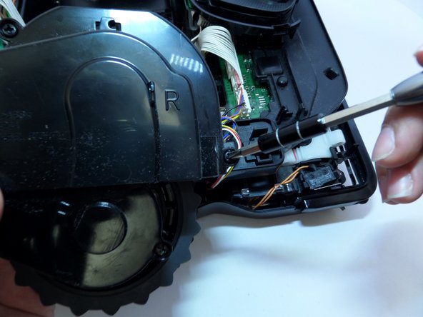 Samsung POWERbot R7070 Right Driving Wheel Replacement: crwdns2935265:016crwdnd2935265:02crwdnd2935265:02crwdne2935265:0