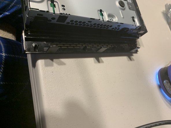 Samsung BD-D6500 Disassembly, Remove side covers.: crwdns2935265:01crwdnd2935265:02crwdnd2935265:02crwdne2935265:0