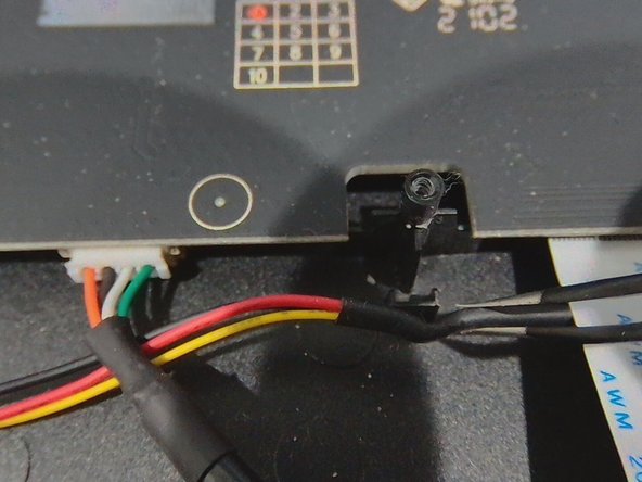 Razer Blackwidow V3 Pro Battery Replacement, Removing the wire: crwdns2935265:011crwdnd2935265:03crwdnd2935265:03crwdne2935265:0