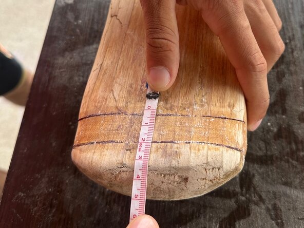 How to Repair Minor Cricket Bat Damage: crwdns2935265:03crwdnd2935265:02crwdnd2935265:03crwdne2935265:0