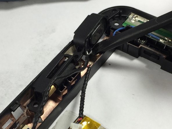 Toshiba Thrive 4G Speaker Replacement, Remove Second Speaker: crwdns2935265:012crwdnd2935265:02crwdnd2935265:03crwdne2935265:0